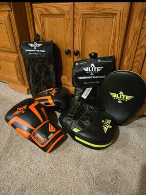 Elite Sports 10oz Boxing Gloves & Punching Mitt Set Like New
